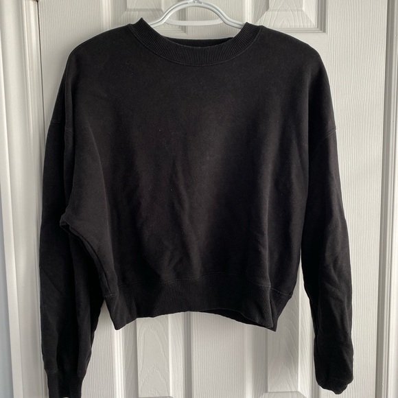 black cropped crew neck - Picture 1 of 1